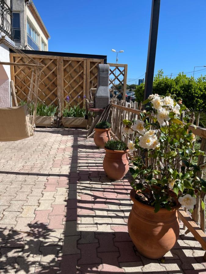 Les Flo Location Apartment Aigues-Mortes Ngoại thất bức ảnh